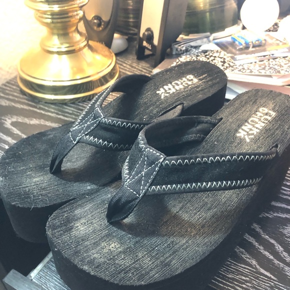 Funky Chunk Women's Black Flip Flops Platform Sandals Size 6 - Picture 12 of 14